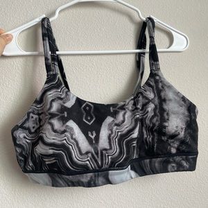 Alo Yoga sports bra size M